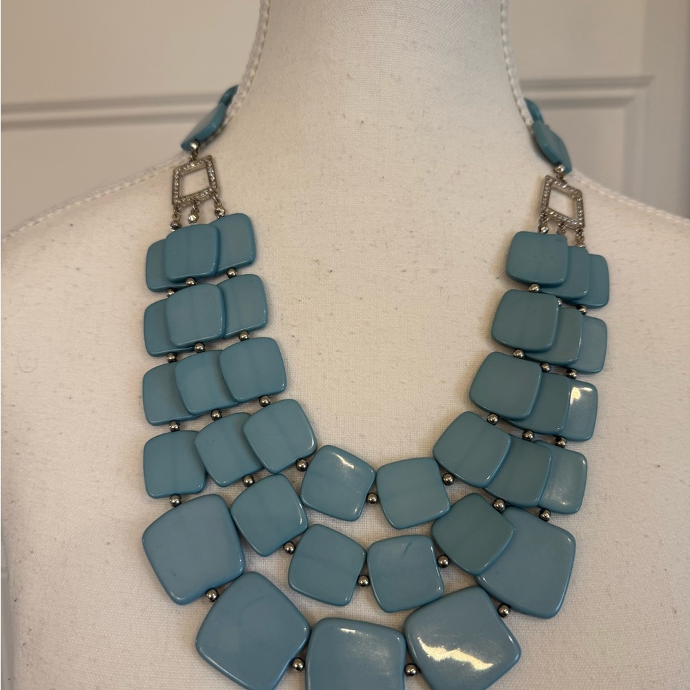Elegant Blue Statement Necklace